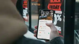 5 Awesome Examples of Augmented Reality in Retail!