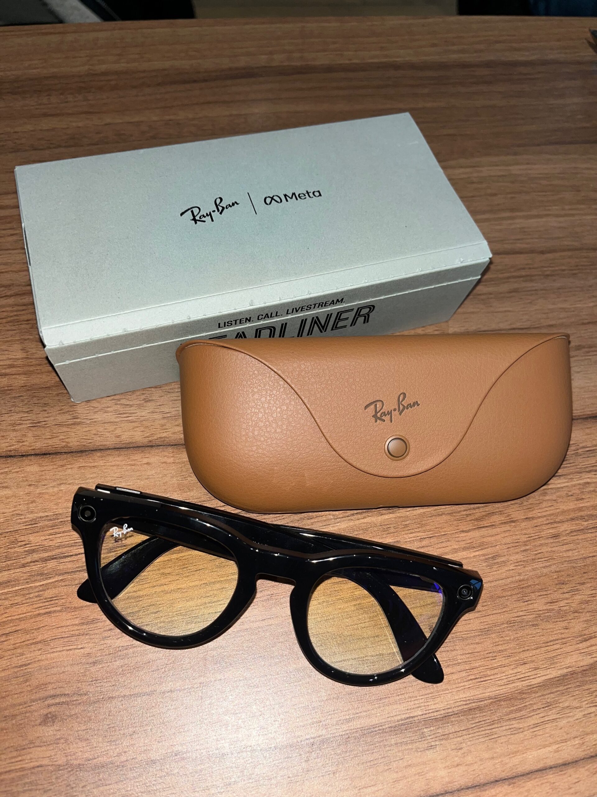 Ray-Ban Meta Smart Glasses, Packaging and Case