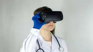4 Powerful Uses of AR & VR in Healthcare!